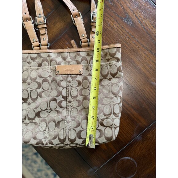 Coach Hamptons Signature Lunch Tote Purse Fabric Shoulder Bag Khaki Logo F15664 - Picture 9 of 12